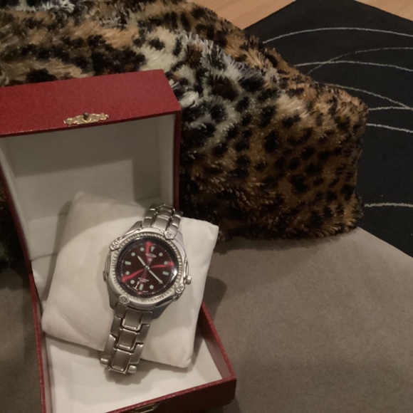 Watch - Picture 6 of 6